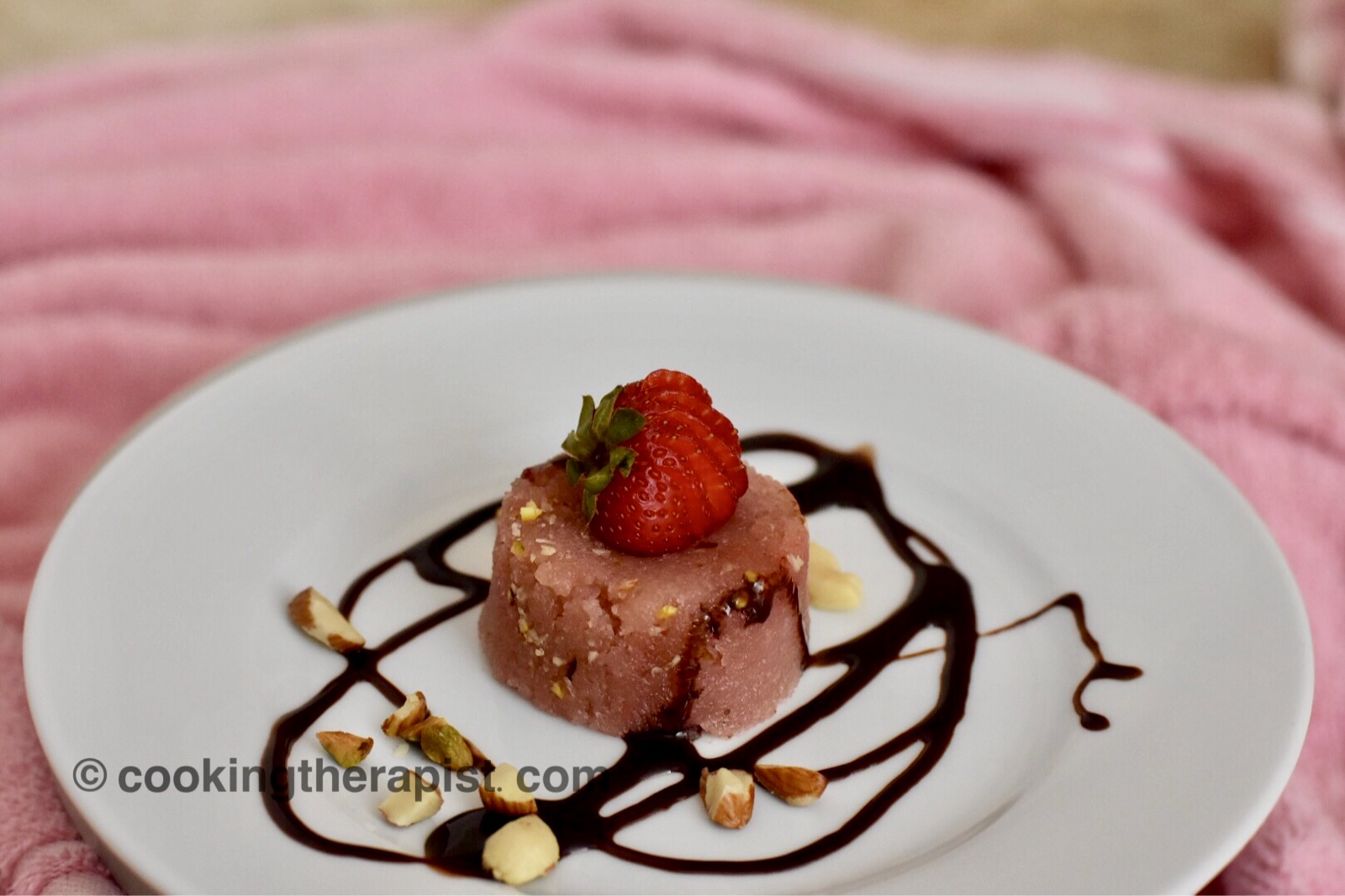 Strawberry Sooji Sheera / Strawberry semolina pudding