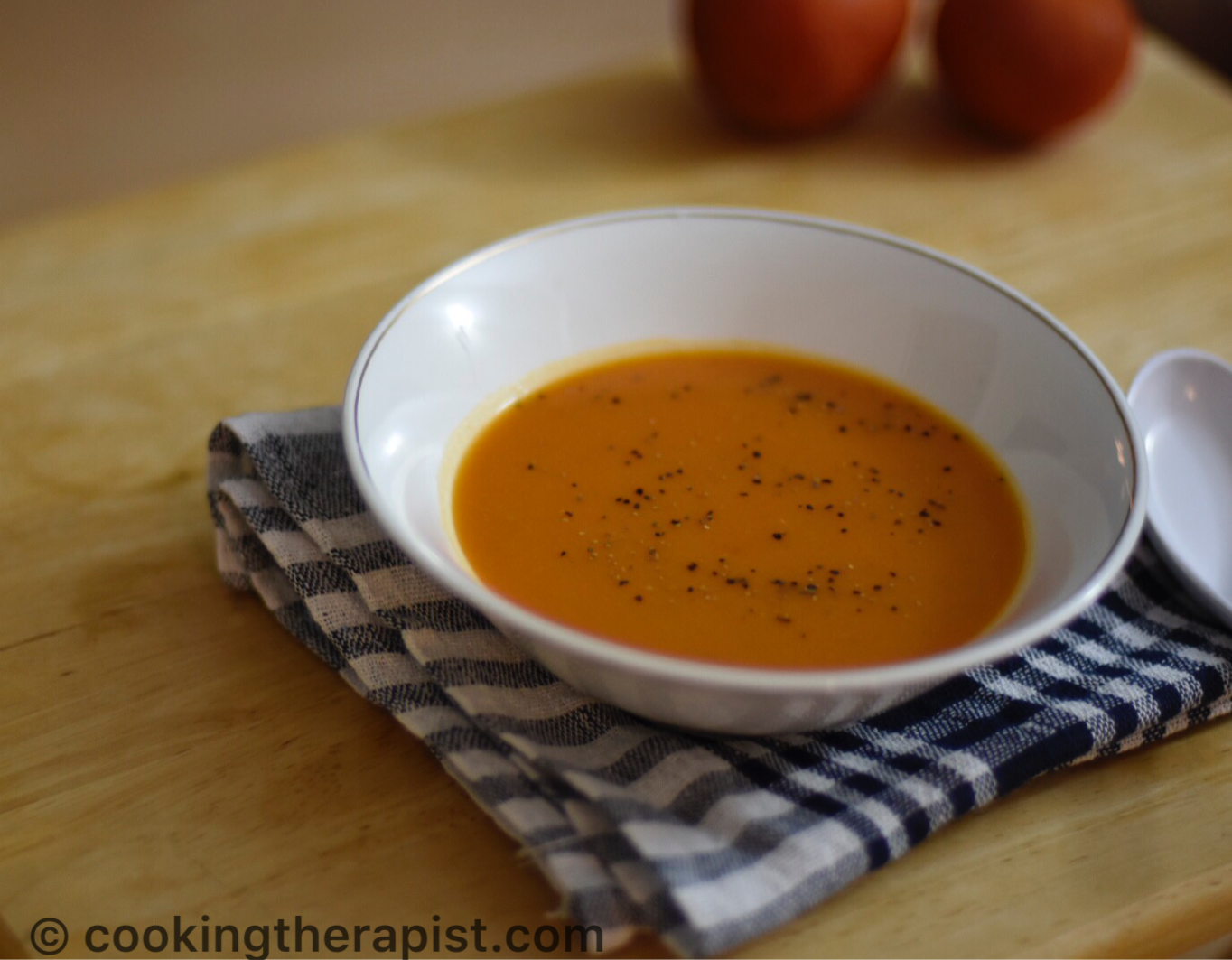 Classic Tomato soup / One pot quick and easy tomato soup