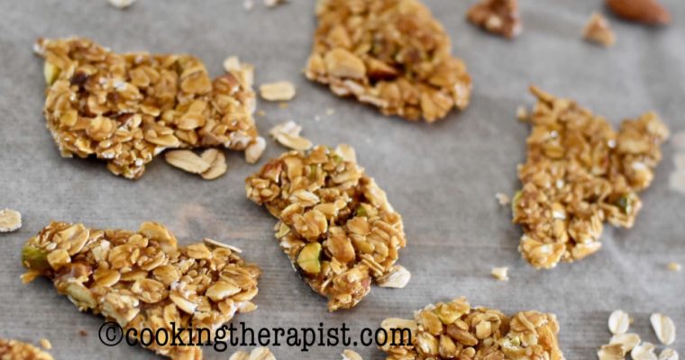 Oats and nuts chikki /Indian style energy bar/ Oats and nuts brittle ( V + GF )