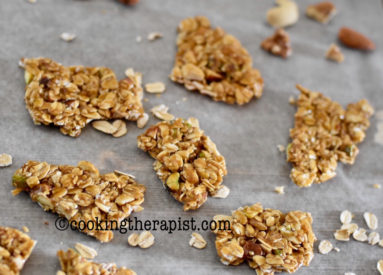 Oats and nuts chikki /Indian style energy bar/ Oats and nuts brittle ( V + GF )